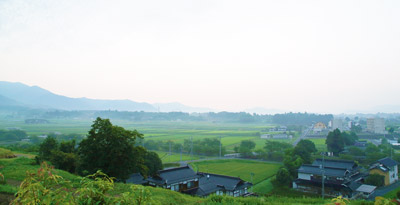 霧に包まれた奈義町の朝