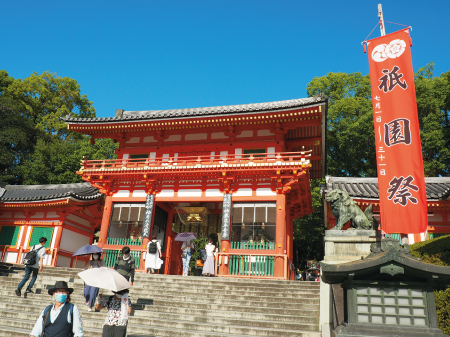 祇園祭が開かれる夏の八坂神社（京都市東山区祇園町）