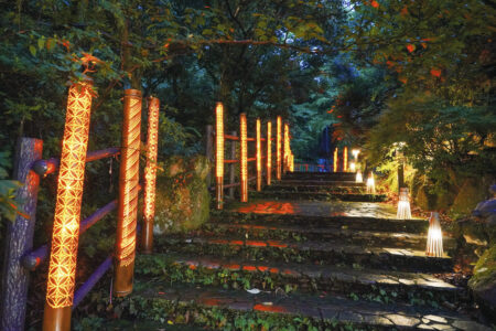 湯河原の夜をやさしく包む万葉の竹あかり